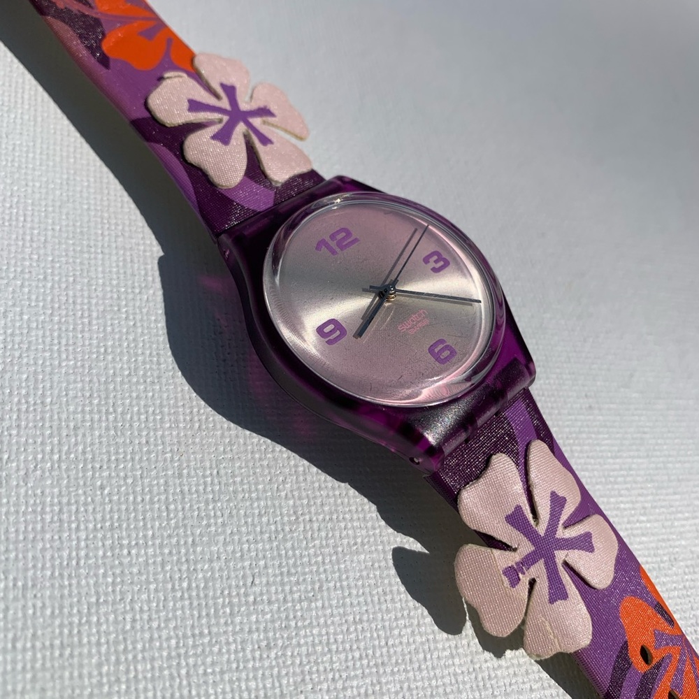 Rare 2002 Swatch watch Fleurs d’Ocean —- GB126 diameter case 33mm.
